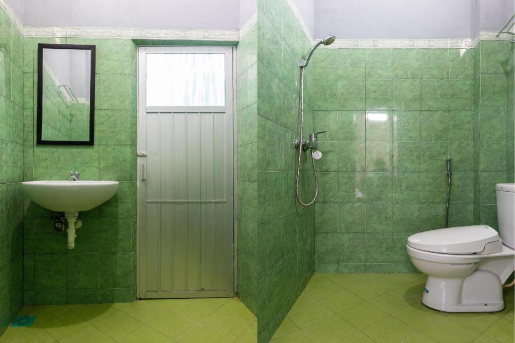 קופנג Spot On 2063 Bethania Residence מראה חיצוני תמונה