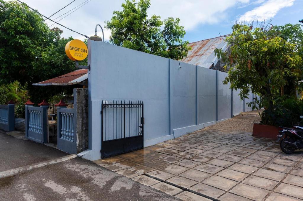 קופנג Spot On 2063 Bethania Residence מראה חיצוני תמונה