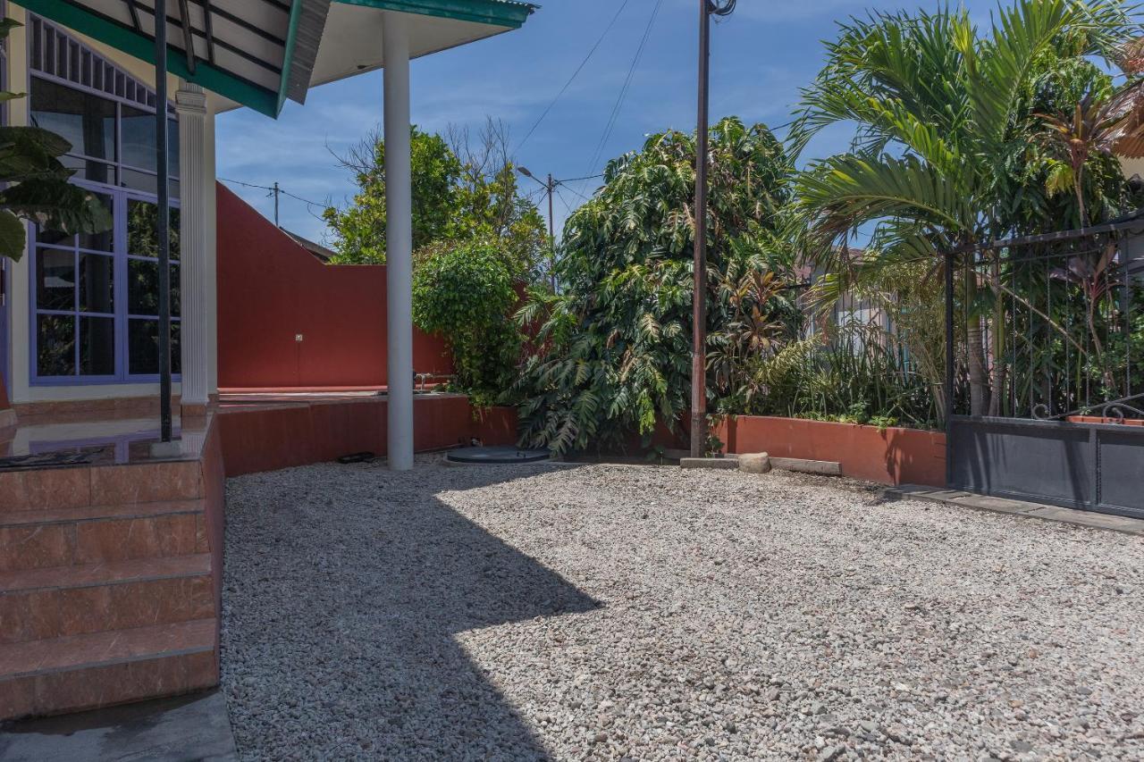 קופנג Spot On 2063 Bethania Residence מראה חיצוני תמונה